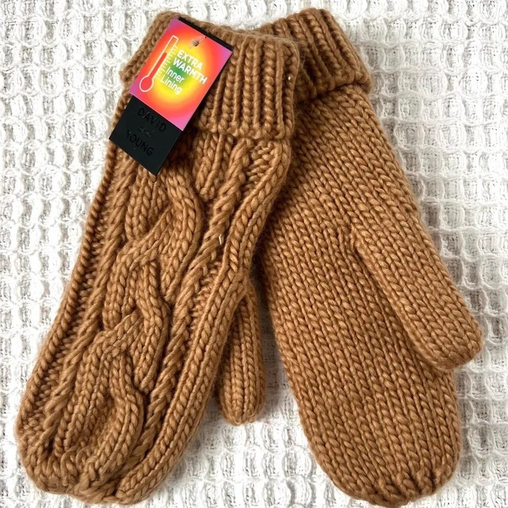 David & Young NWT Cable Knit Brown Camel Cozy  Inner Fleece Lining Mittens